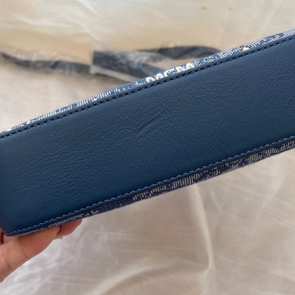 Aren shoulder bag in Vintage Monogram Jacquard - Picture 10 of 11